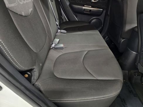 Used 2013 Kia Soul + FWD image 21