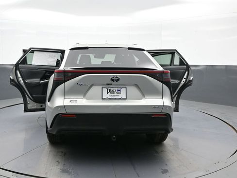 Used 2023 Toyota bZ4X XLE w/ Weather Package image 47