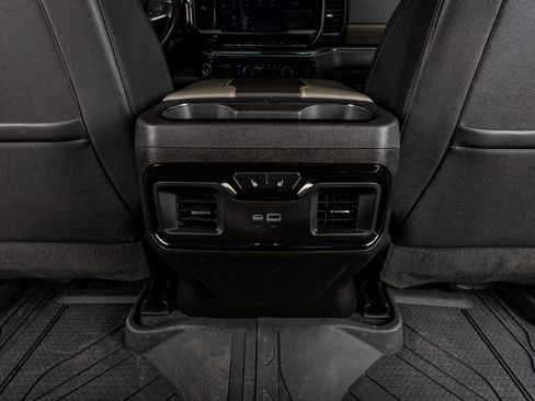 Used 2024 Chevrolet Silverado 2500 ZR2 w/ Technology Package image 31