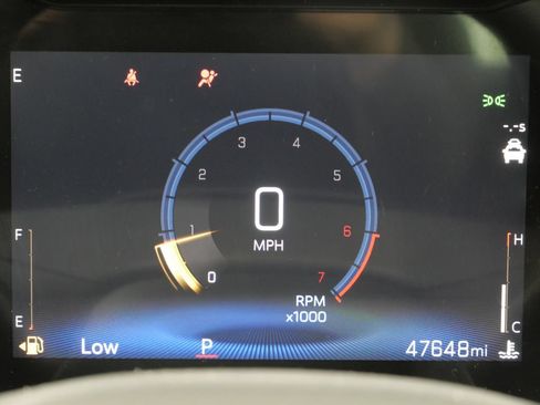 Used 2025 Chevrolet Trax LT FWD image 14