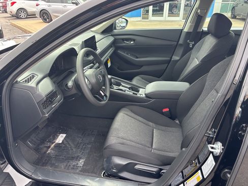 New 2026 Honda Accord LX image 9