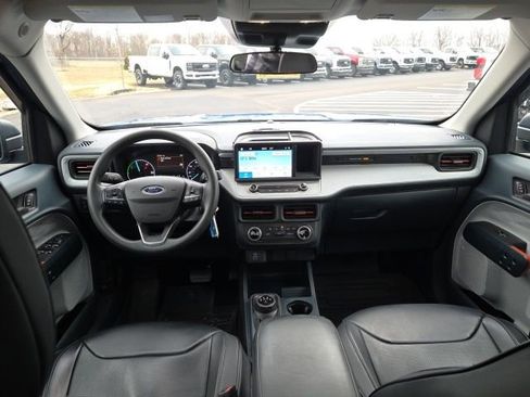 Certified 2022 Ford Maverick XLT image 17