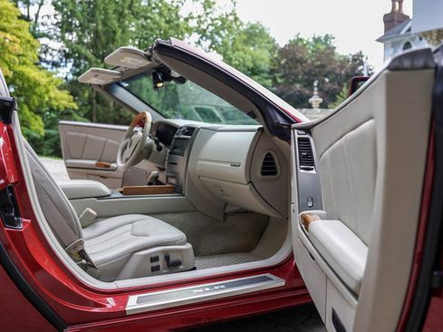 Used 2004 Cadillac XLR RWD image 43
