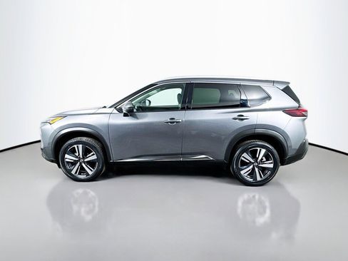 Used 2023 Nissan Rogue SL image 2