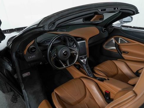 Used 2020 McLaren 720S Luxury RWD image 19