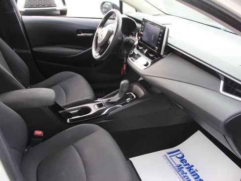 Used 2020 Toyota Corolla LE FWD image 29
