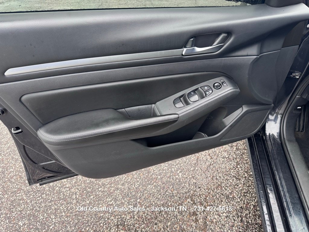 Used 2022 Nissan Altima 2.5 SV FWD image 18
