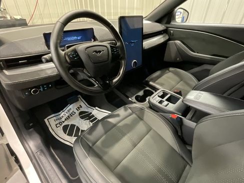 Used 2025 Ford Mustang Mach-E GT image 9