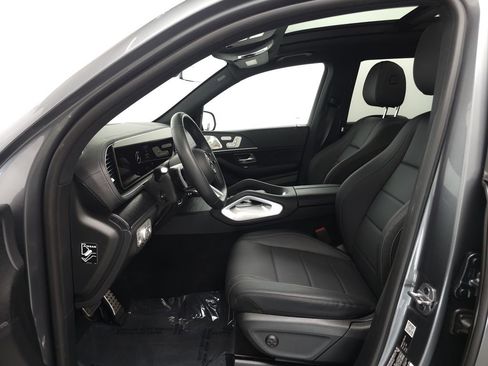 Certified 2026 Mercedes-Benz GLS 450 4MATIC image 8