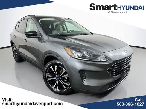 Used 2022 Ford Escape SE w/ SE Sport Appearance Package AWD/4WD image 1