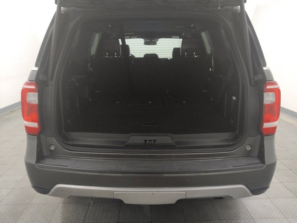 Used 2018 Ford Expedition XLT w/ Equipment Group 202A RWD image 29