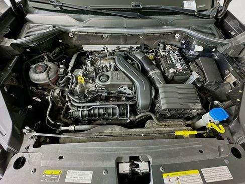 Used 2022 Volkswagen Taos SE image 37