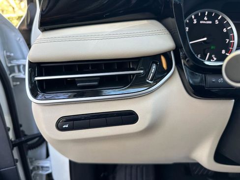 Used 2024 INFINITI QX60 Pure image 39