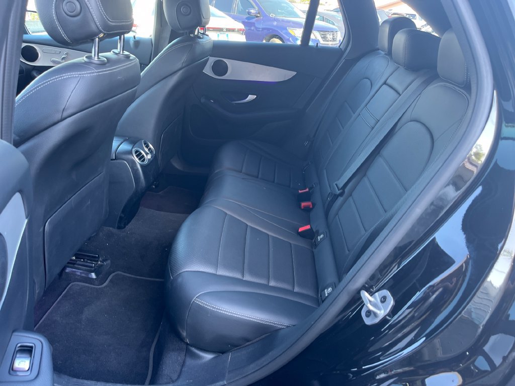 Used 2022 Mercedes-Benz GLC 300 image 10