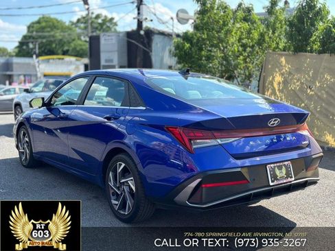 Used 2024 Hyundai Elantra Limited FWD image 4