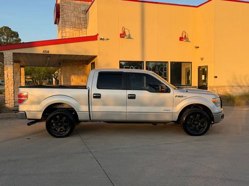 Used 2014 Ford F150 XLT w/ Equipment Group 302A Luxury image 6