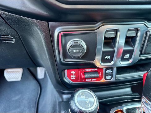 Used 2021 Jeep Wrangler Rubicon w/ Cold Weather Group image 16