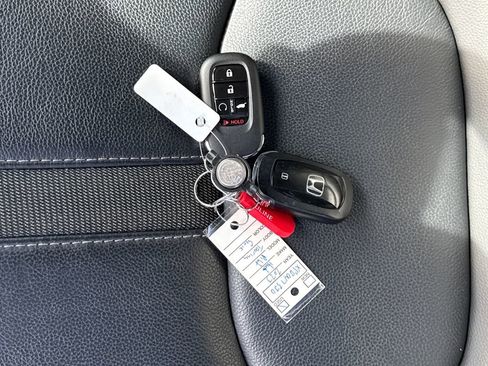 Certified 2023 Honda Pilot Touring image 28