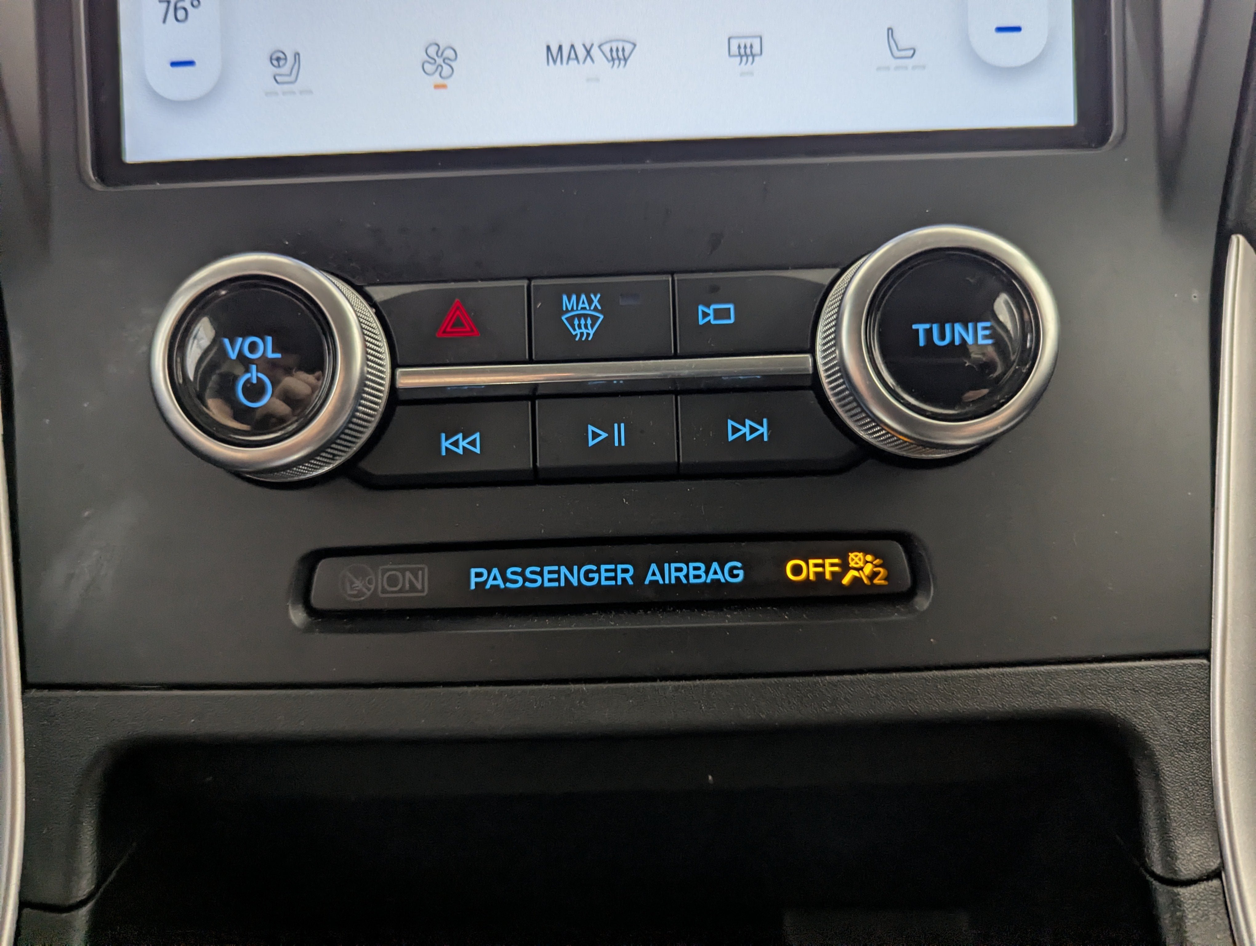 Used 2024 Ford Edge SEL w/ Convenience Package AWD/4WD image 17