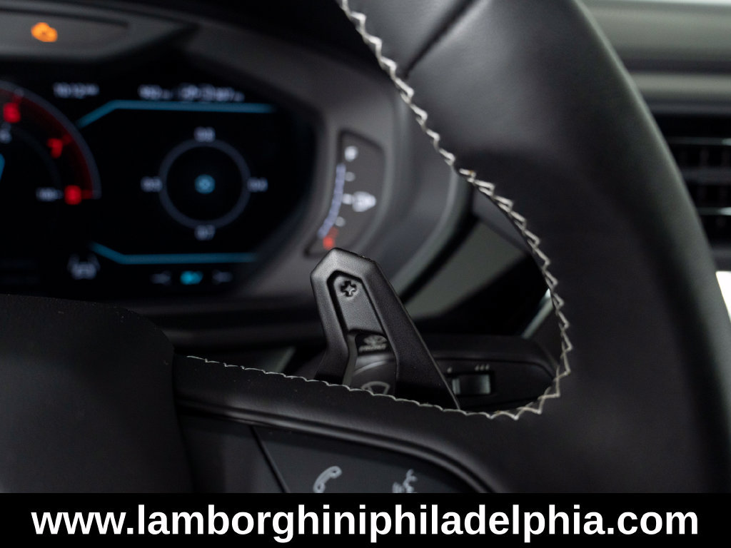 Used 2025 Lamborghini Urus S AWD/4WD image 28