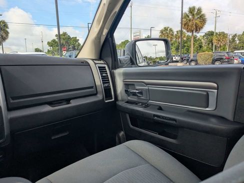 Used 2024 RAM 1500 Classic SLT AWD/4WD image 17