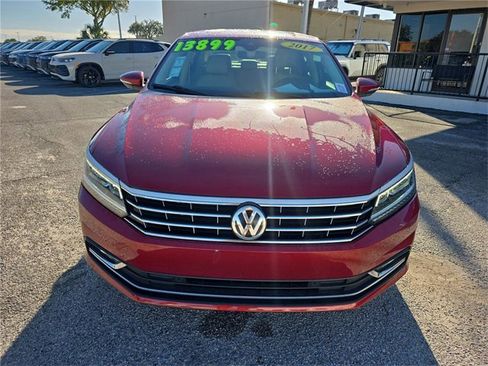 Used 2017 Volkswagen Passat 1.8T SEL Premium image 2