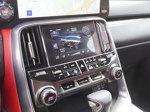 Used 2024 Lexus LX 600 F Sport image 17