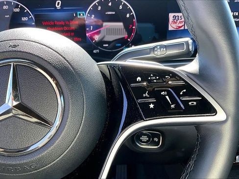 Used 2025 Mercedes-Benz GLE 350 4MATIC image 28