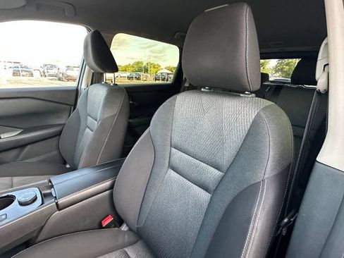 Used 2025 Nissan Rogue SV AWD/4WD image 25