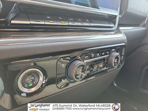 Used 2022 Chevrolet Silverado 1500 LT AWD/4WD image 12