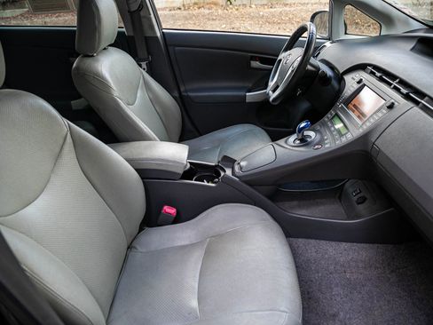 Used 2011 Toyota Prius Four w/ Solar Roof Pkg FWD image 26