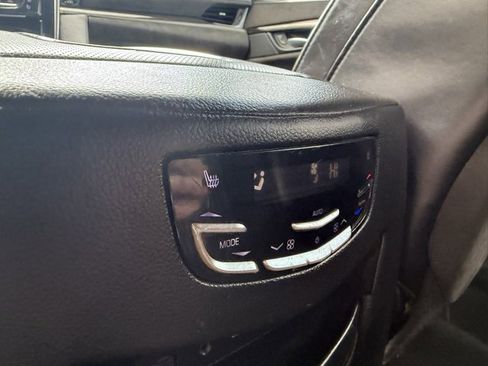 Used 2017 Cadillac Escalade ESV Platinum image 15