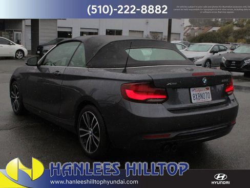 Used 2021 BMW 230i xDrive Convertible w/ Premium Package image 9