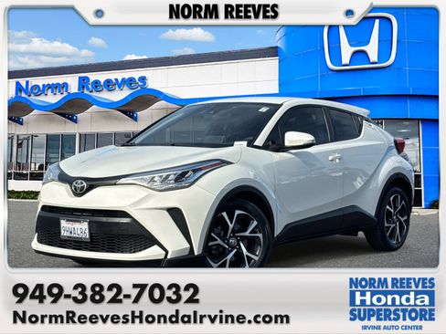 Used 2020 Toyota C-HR LE image 1