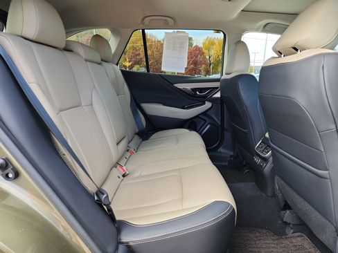 Used 2020 Subaru Outback Limited image 15