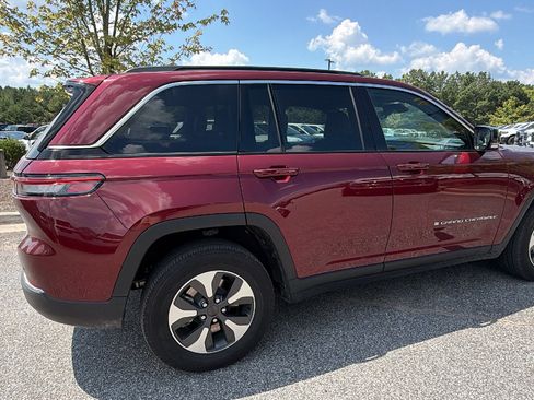 Used 2024 Jeep Grand Cherokee Limited 4xe AWD/4WD image 8