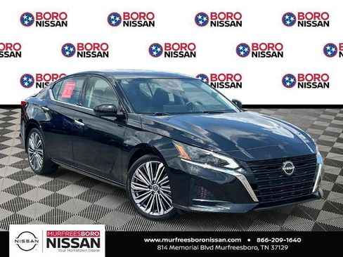Certified 2023 Nissan Altima 2.5 SL FWD image 1