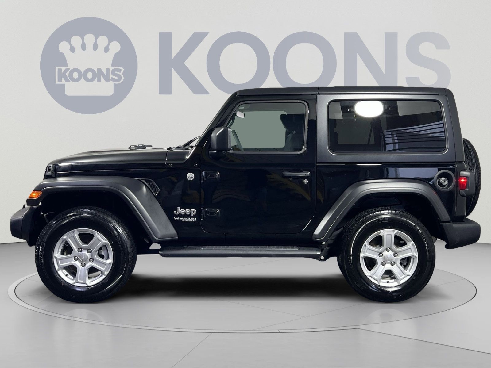 Used 2019 Jeep Wrangler Sport AWD/4WD image 2