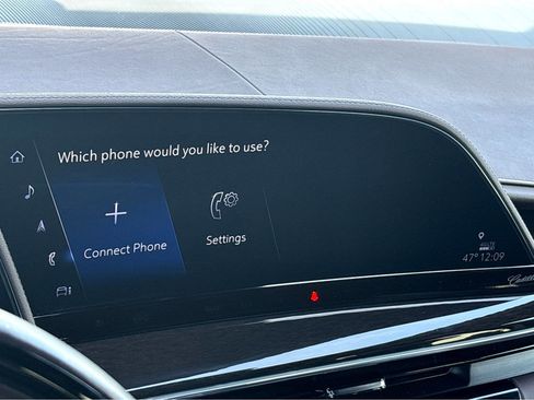 Used 2024 Cadillac Escalade ESV Premium Luxury Platinum image 6