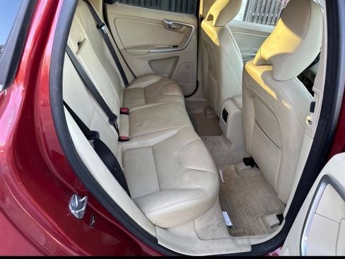 Used 2015 Volvo XC60 T5 AWD/4WD image 19