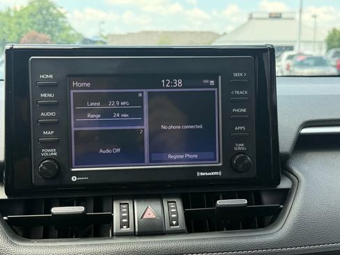 Used 2020 Toyota RAV4 XLE Premium image 19