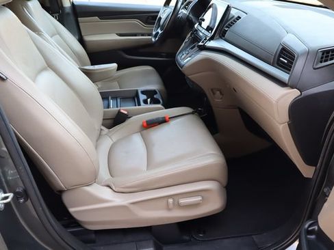 Used 2019 Honda Odyssey EX-L image 17