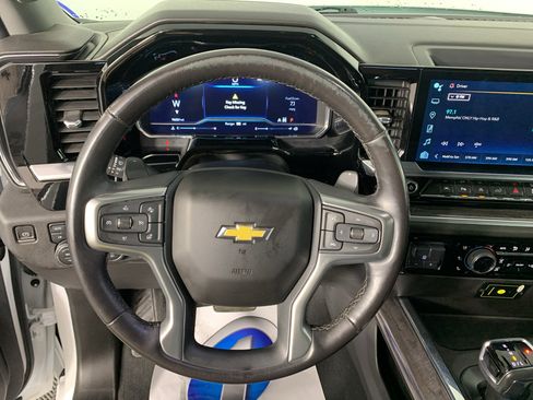 Used 2023 Chevrolet Silverado 1500 LTZ w/ LTZ Convenience Package II AWD/4WD image 21