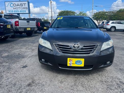 Used 2007 Toyota Camry XLE FWD image 8