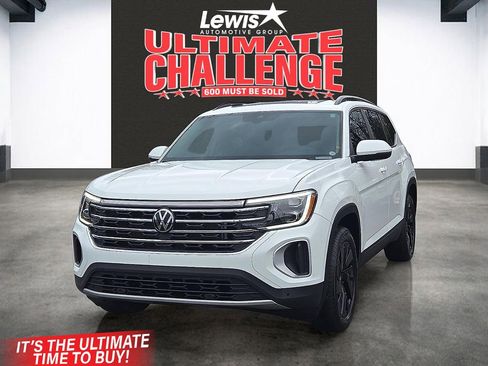 Used 2024 Volkswagen Atlas SE w/ Panoramic Sunroof Package image 1