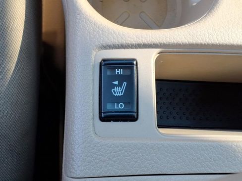 Used 2020 Nissan Rogue SL w/ Premium Package image 17