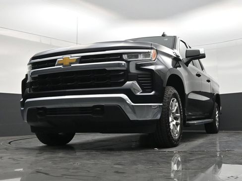 Used 2023 Chevrolet Silverado 1500 LT w/ Z71 Off-Road Package AWD/4WD image 27