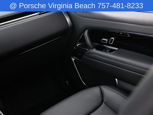 Used 2025 Land Rover Range Rover SE AWD/4WD image 29