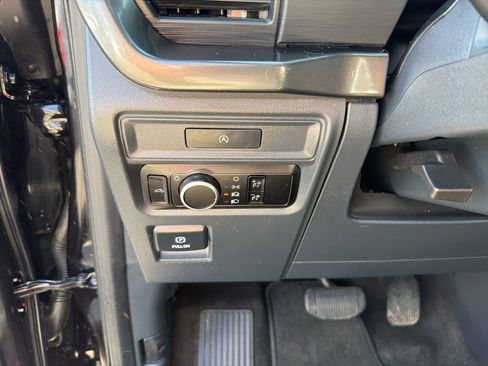 Used 2025 Ford F150 STX image 13