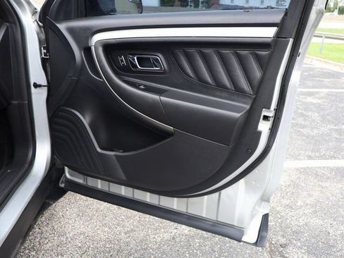 Used 2015 Ford Taurus SEL FWD image 12